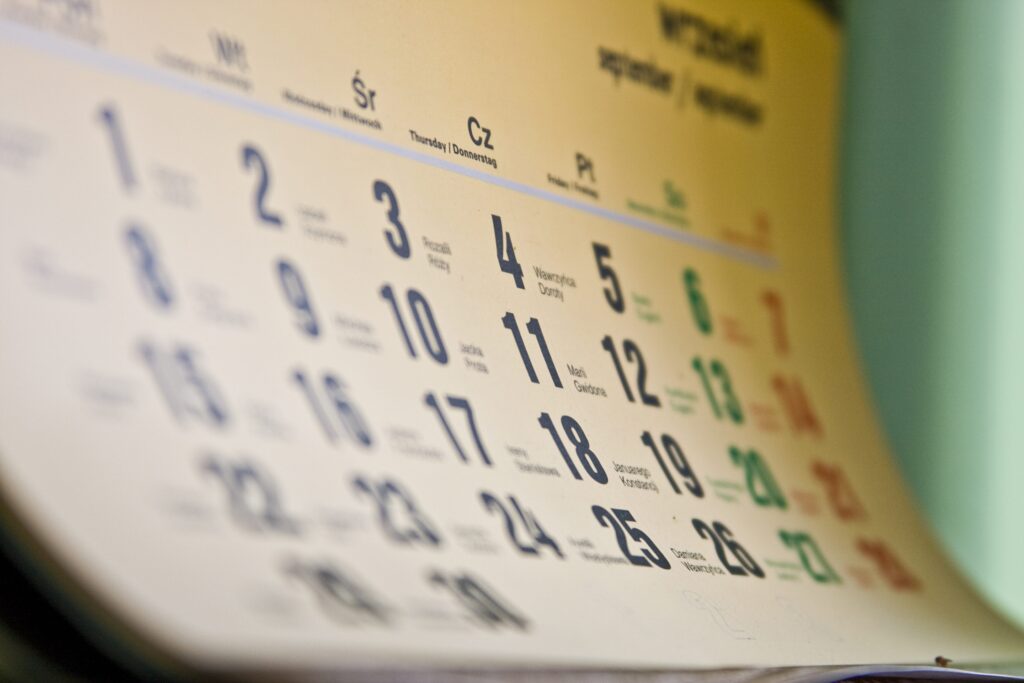 A calendar highlighting a 10-day period, representing the critical deadline to challenge an animal seizure.